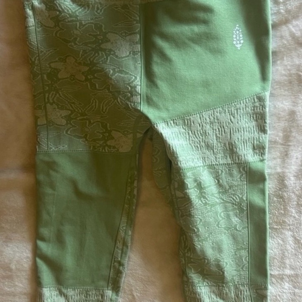 FP Movement Tank & Leggings Matching Set Size M/L - Picture 5 of 7